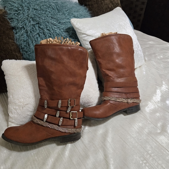 Brown Boots By Monroe & Main. Size 8 NWOT never Worn! - Picture 4 of 9